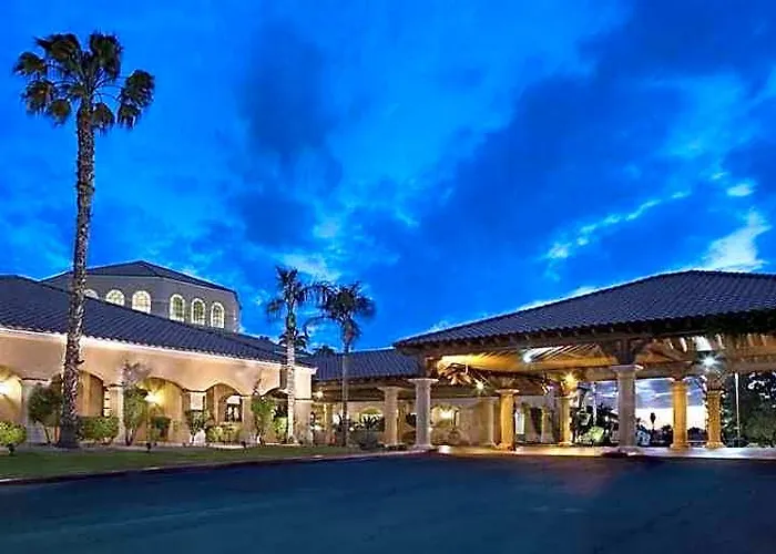 Hotel Embassy North Phoenix